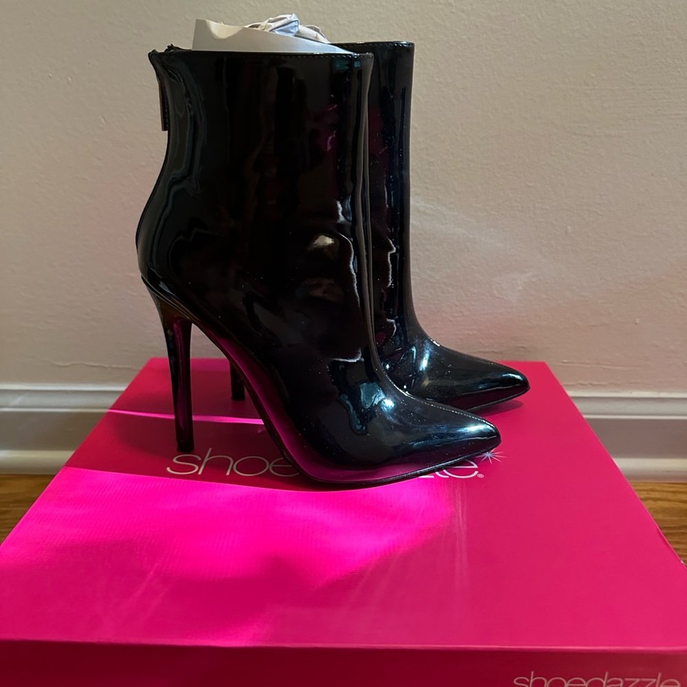 Shoedazzle Black “Breanne” Patent Heeled Bootie